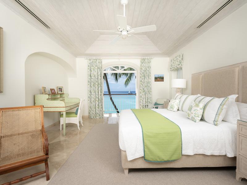 Old Trees Sea Breeze 204 , Beachfront villas Barbados , Old Trees , Paynes Bay , St James , West Coast Barbados 