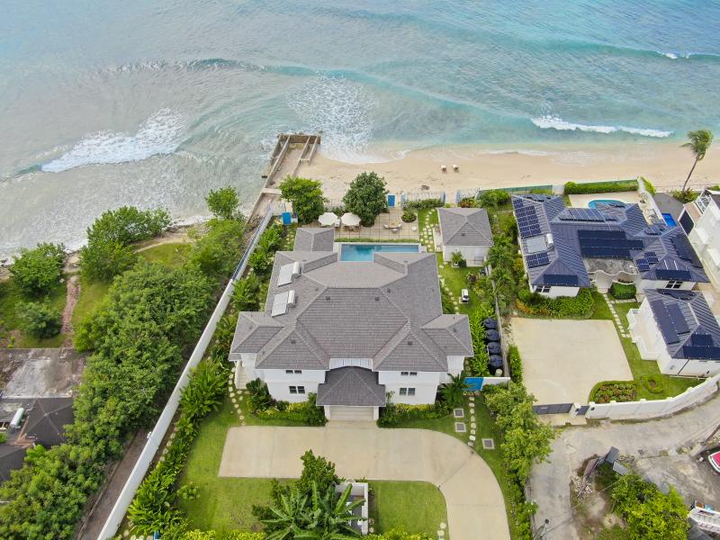 Kaiso - Beachfront , 