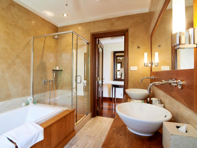 Villamia , Charlstown 