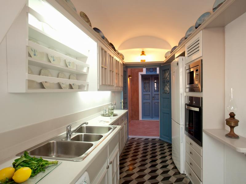 Oia Mansion , Santorini 