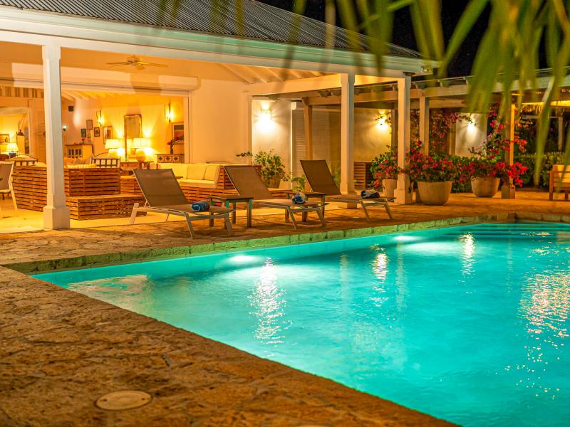 Palm One , Jolly Harbour 