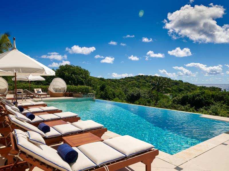 Big Blue Ocean Villa , Charlstown 