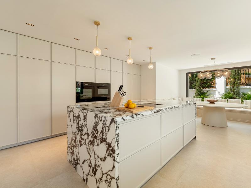 Villa Playa Banus , Puerto Banus 