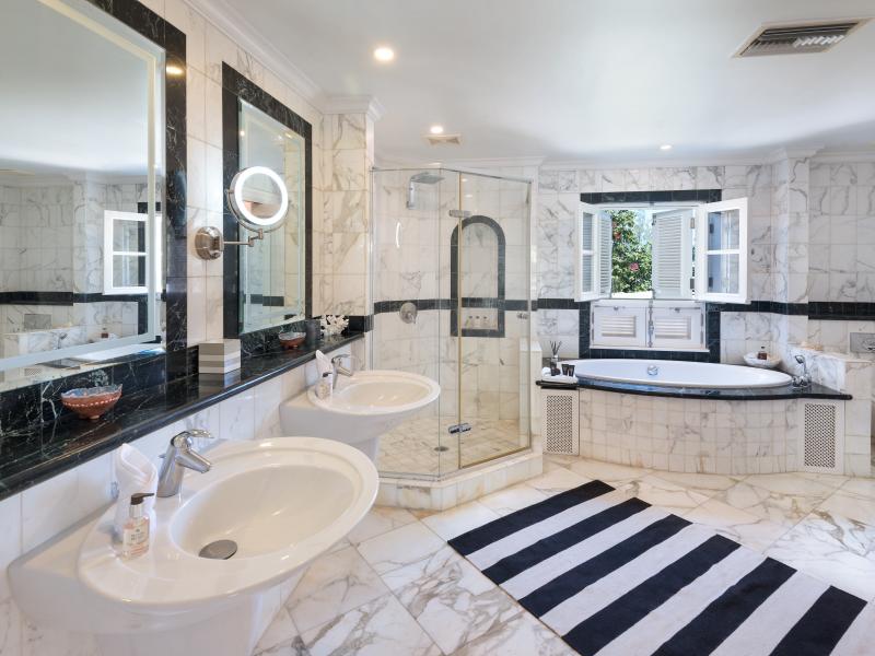 Schooner Bay 203 - Lusca - Beachfront , Beachfront villas Barbados , Schooner Bay , Speightstown , St Peter , West Coast Barbados 