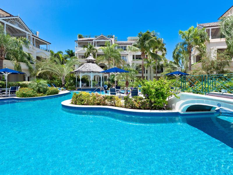 Schooner Bay 203 - Lusca - Beachfront , Beachfront villas Barbados , Schooner Bay , Speightstown , St Peter , West Coast Barbados 