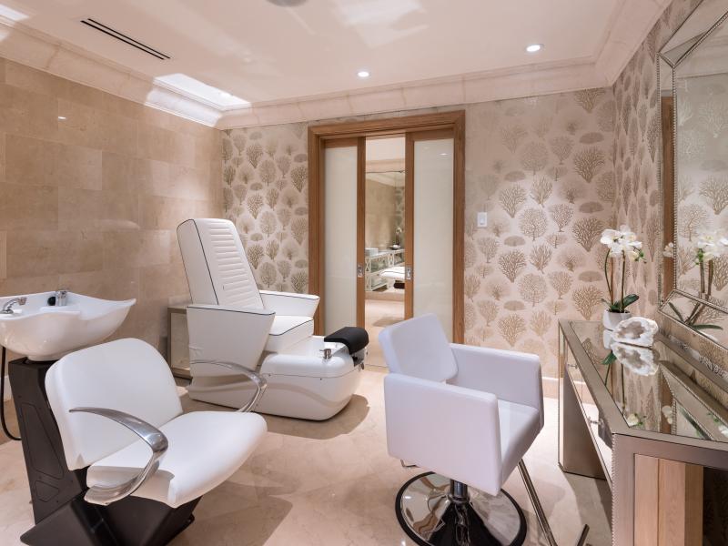 Blue Lagoon - Beachfront , Beachfront villas Barbados , St James , The Garden, Barbados , West Coast Barbados 