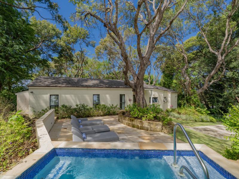 Parnassus Cottage , Holetown , Sandy Lane Estate , West Coast Barbados 
