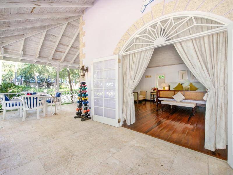 Jacaranda , L'Ansecoy Bay 