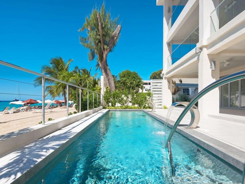 The Villa at The St James , Beachfront villas Barbados , Paynes Bay , St James 