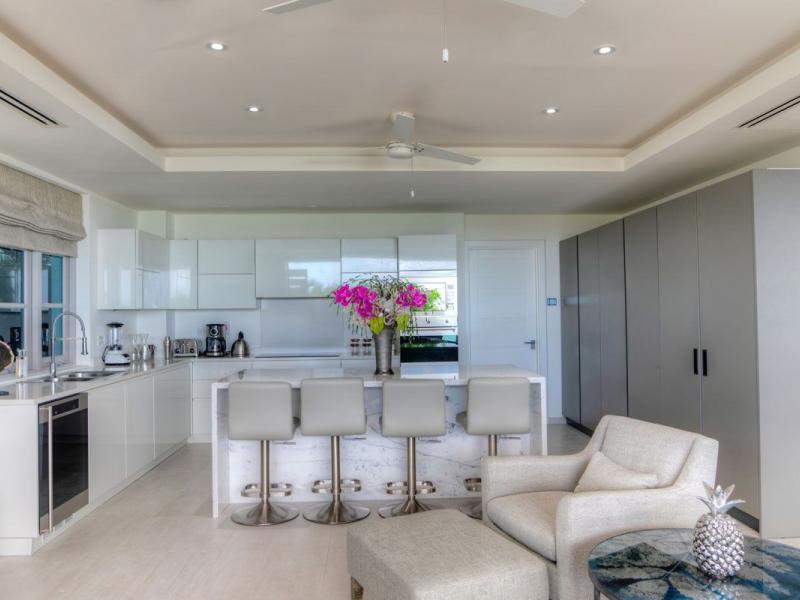 The Villa at The St James , Beachfront villas Barbados , Paynes Bay , St James 