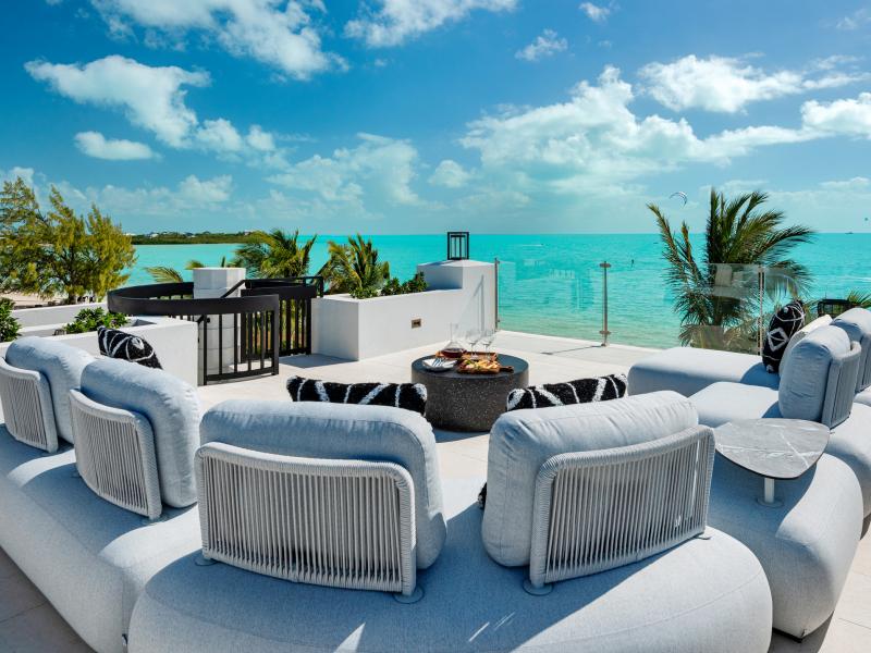 Blue Lagoon , Long Bay , Providenciales 