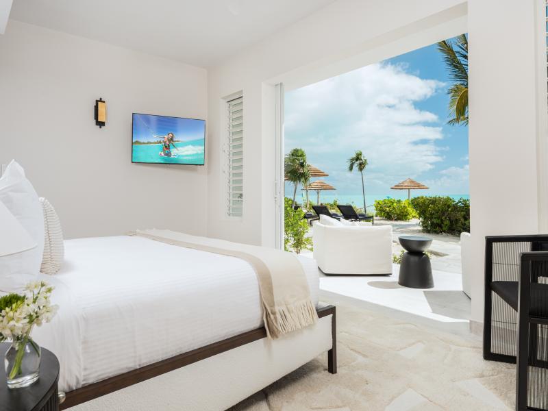 Blue Lagoon , Long Bay , Providenciales 