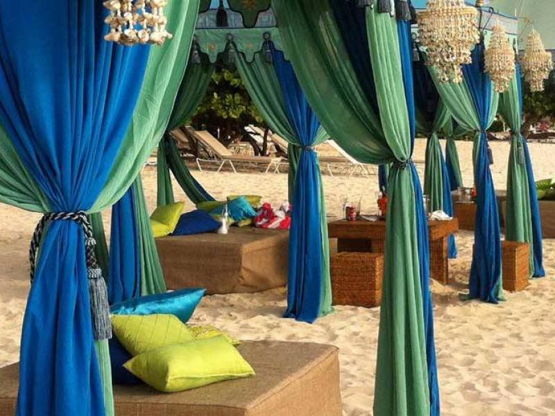 The Caribbean Club , Seven Mile Beach 