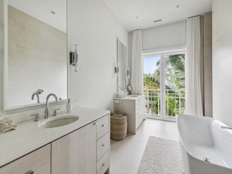 On Beach Time , Nassau 