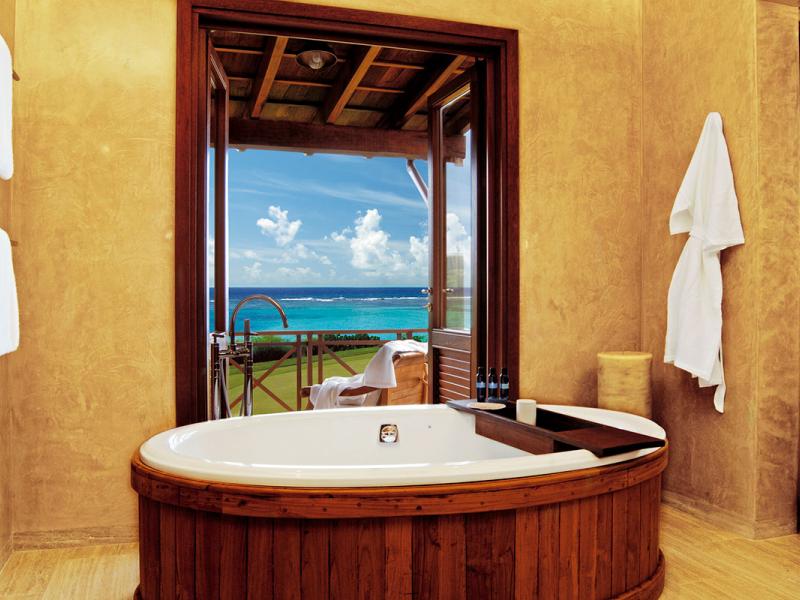 Villamia , Charlstown 