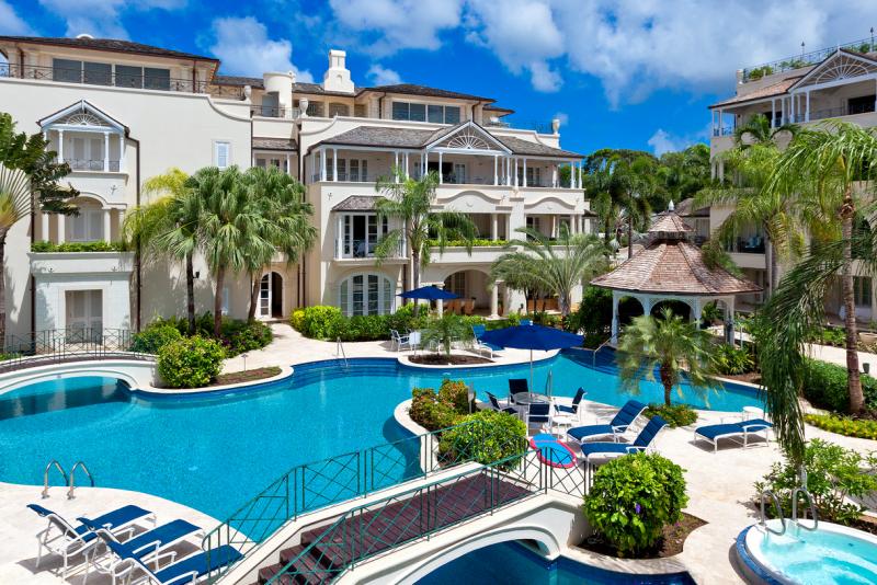 Schooner Bay 201 - Flamboyant - Beachfront