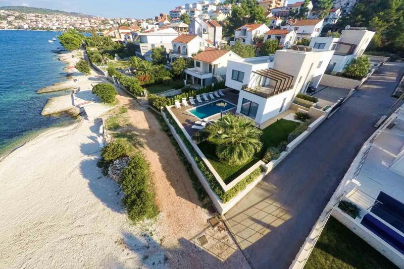 Villa Trogir Twins 2