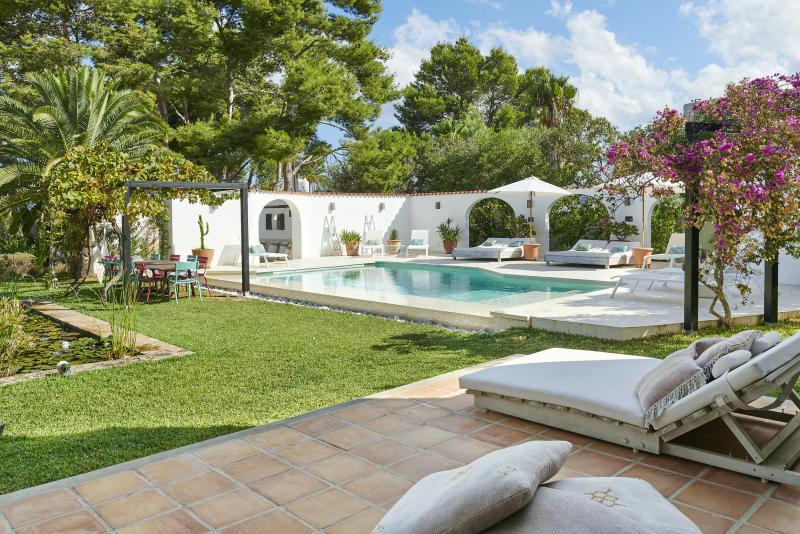 San Agustin Exclusive